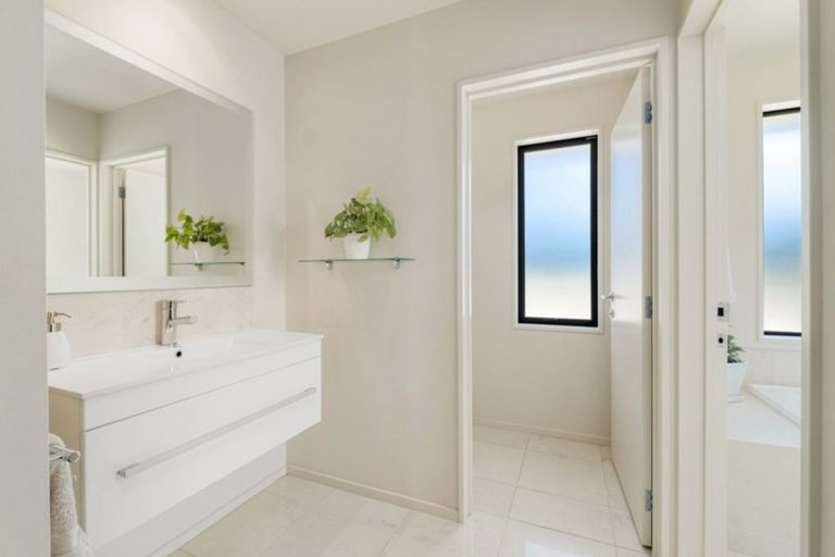 Photo of property in 21 De Bettencor Place, Mount Pisa, Cromwell, 9383