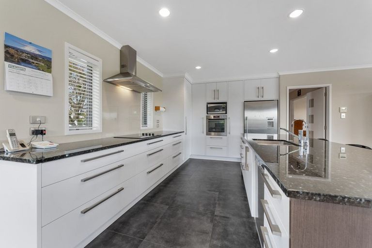 Photo of property in 149b Heta Road, Highlands Park, New Plymouth, 4312