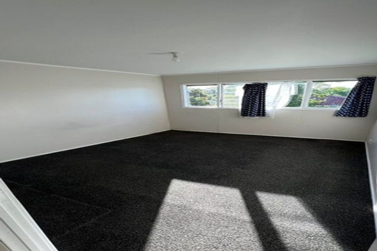 Photo of property in 43 Rosier Road, Glen Eden, Auckland, 0602