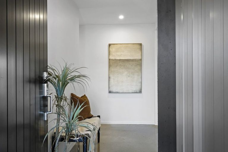 Photo of property in 15 Desmond Place, Bell Block, New Plymouth, 4312