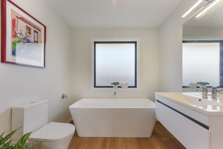 Photo of property in 16 Kuini Place, Motueka, 7120