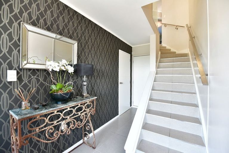 Photo of property in 119 Waldorf Crescent, Orewa, 0931