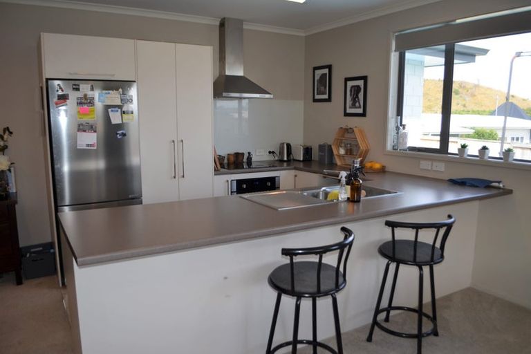 Photo of property in 16 Rochfort Crescent, Pyes Pa, Tauranga, 3112