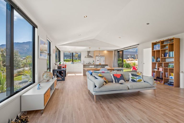 Photo of property in 7 Polperro Court, Jacks Point, Queenstown, 9371