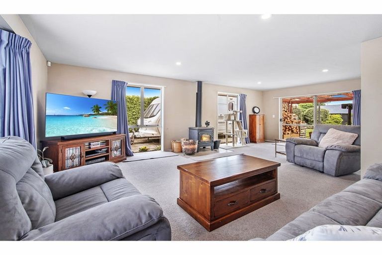 Photo of property in 2 Cobden Place, Woodend, 7610