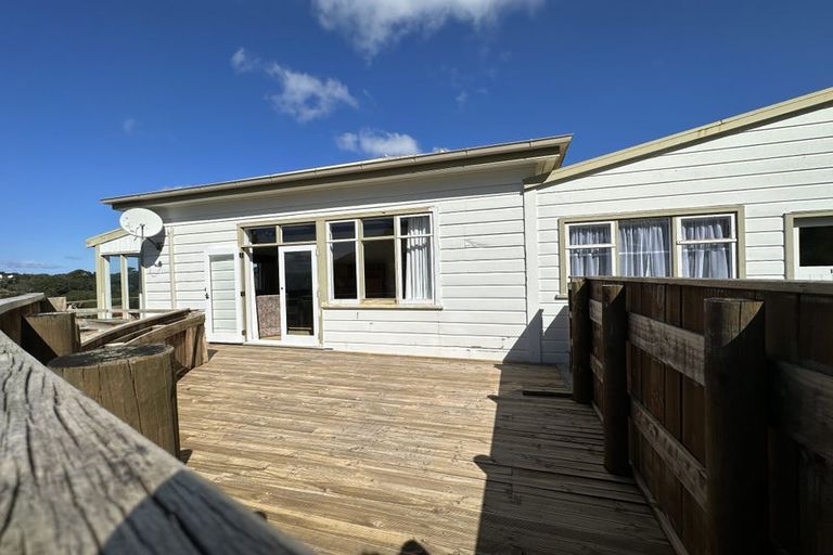 Photo of property in 1 Bank Road, Northland, Wellington, 6012