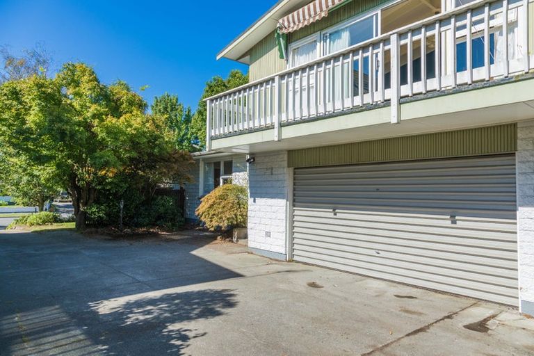 Photo of property in 65 Parkstone Avenue, Ilam, Christchurch, 8041