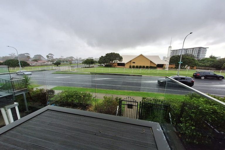 Photo of property in 1/8 Kerrs Road, Wiri, Auckland, 2104