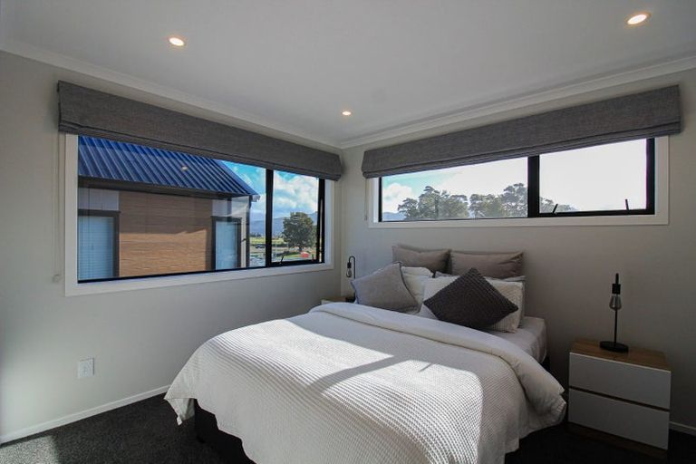 Photo of property in 8 Castletown Street, Wallaceville, Upper Hutt, 5018