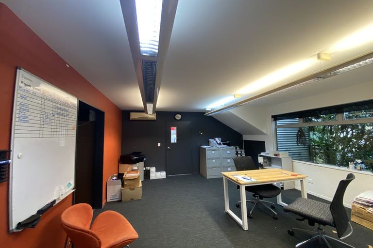 Photo of property in 1/108 Lincoln Road, Henderson, Auckland, 0610