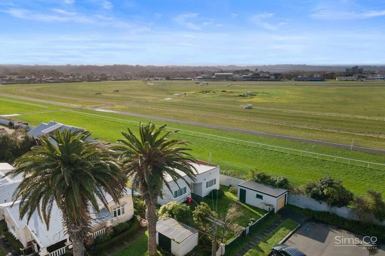 Photo of property in 4 Pharazyn Street, Gonville, Whanganui, 4500