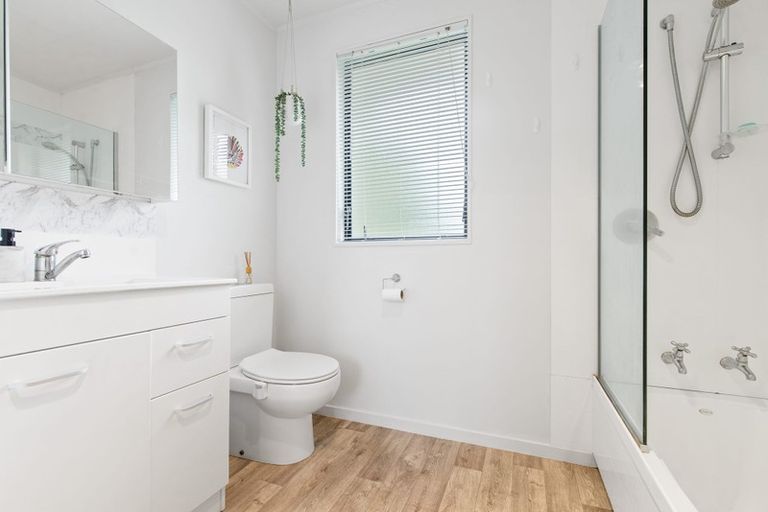 Photo of property in 16 Bronte Place, Owhata, Rotorua, 3010