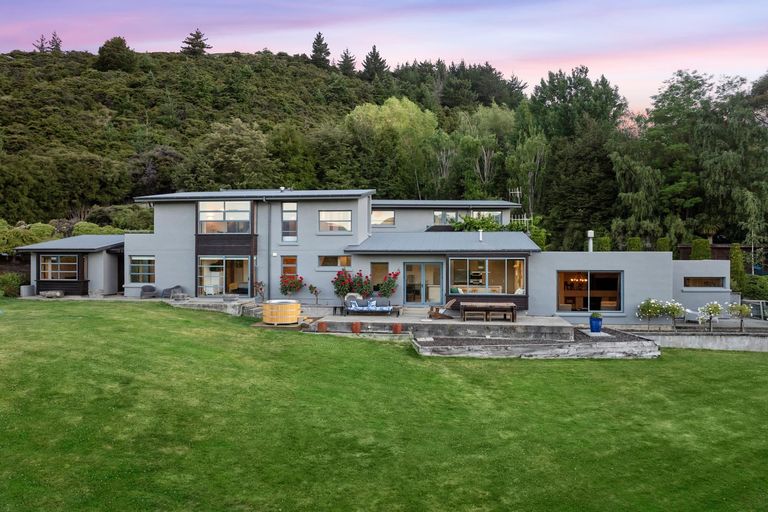 Photo of property in 691 Aubrey Road, Albert Town, Wanaka, 9305