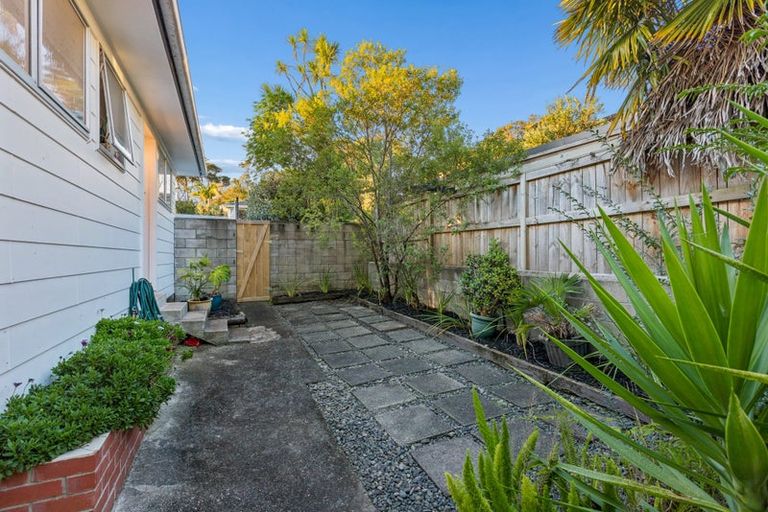 Photo of property in 7 Osman Street, Glen Eden, Auckland, 0602