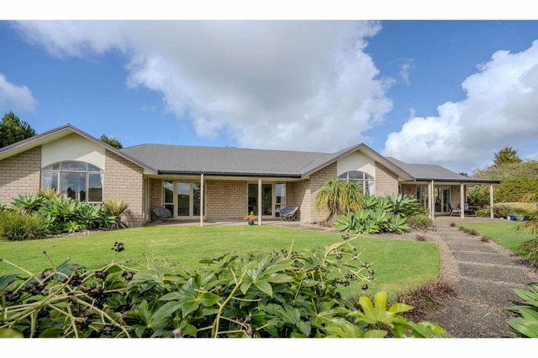 Photo of property in 10 Pickmere Lane, Kerikeri, 0230
