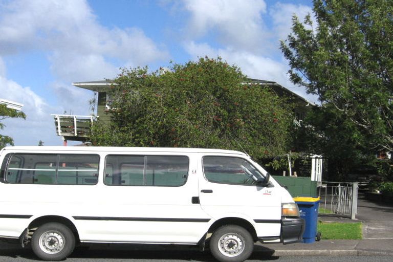 Photo of property in 29 Royal Road, Massey, Auckland, 0614