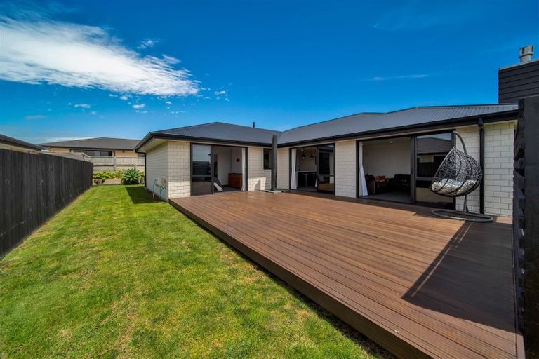 Photo of property in 3 Roy Johns Way, Bell Block, New Plymouth, 4312