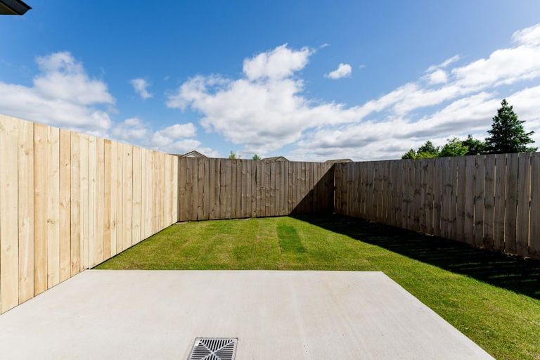 Photo of property in 100 Hagart-alexander Drive, Mosgiel, 9024