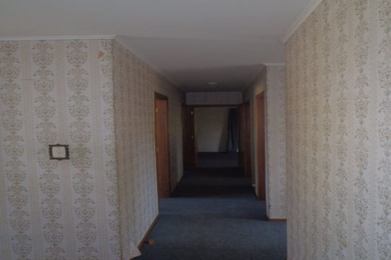 Photo of property in 37 Meilland Place, Glen Eden, Auckland, 0602