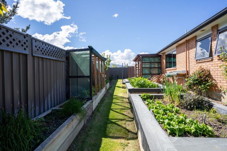 Photo of property in 4 Pisa Moorings Road, Mount Pisa, Cromwell, 9383