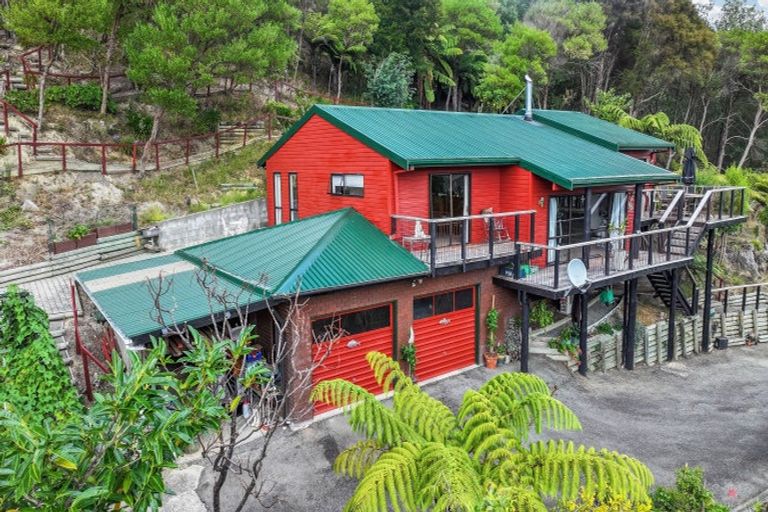 Photo of property in 25a Milton Terrace, Picton, 7220