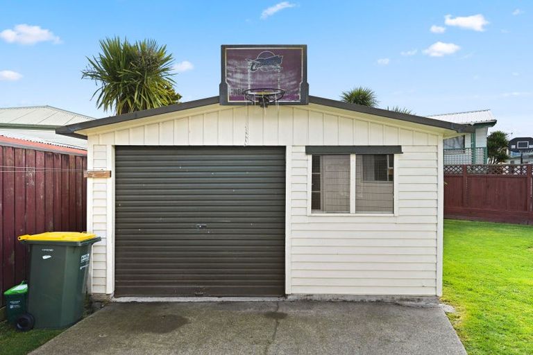 Photo of property in 20a Livingstone Avenue, Nawton, Hamilton, 3200