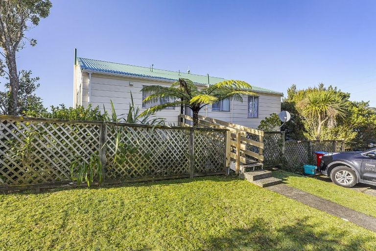 Photo of property in 9 Oldham Way, Crofton Downs, Wellington, 6035