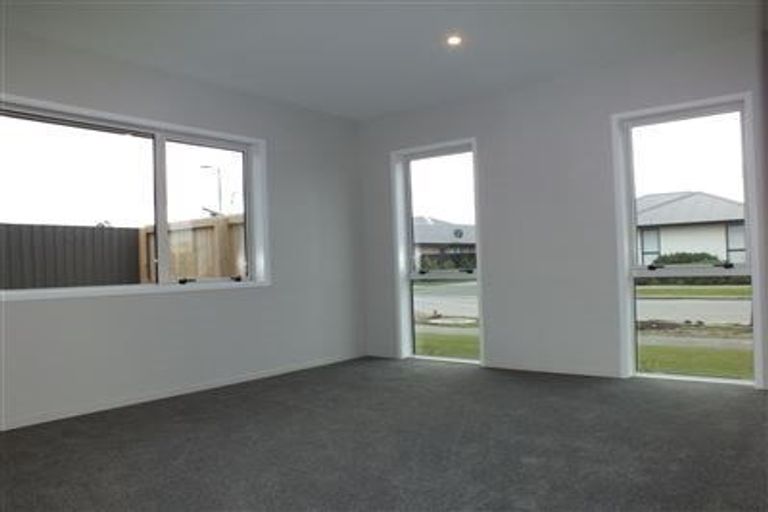 Photo of property in 2 Parawai Street, Marshland, Christchurch, 8083