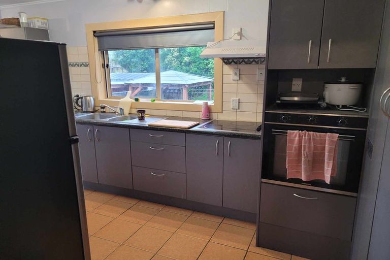 Photo of property in 4 Fleur Avenue, Pakuranga Heights, Auckland, 2010