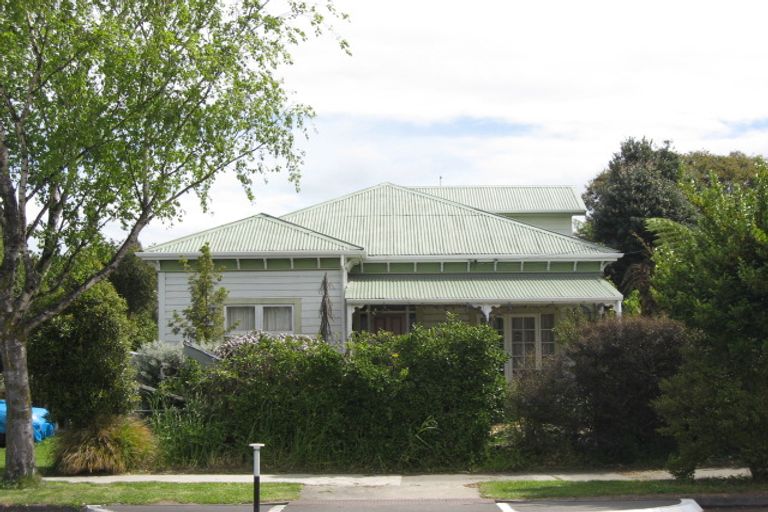 Photo of property in 77 Hutcheson Street, Mayfield, Blenheim, 7201
