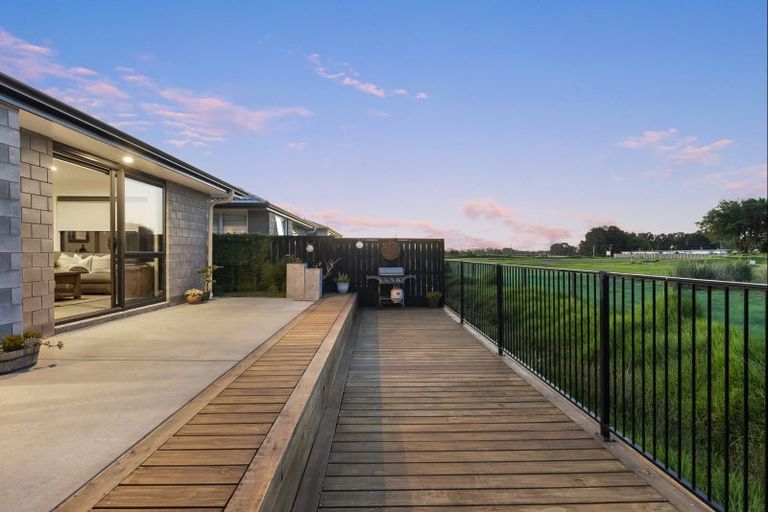 Photo of property in 5a Te Wharo Drive, Papamoa, 3118