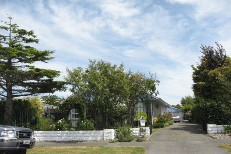 Photo of property in 33 Glenrowan Avenue, Avondale, Christchurch, 8061