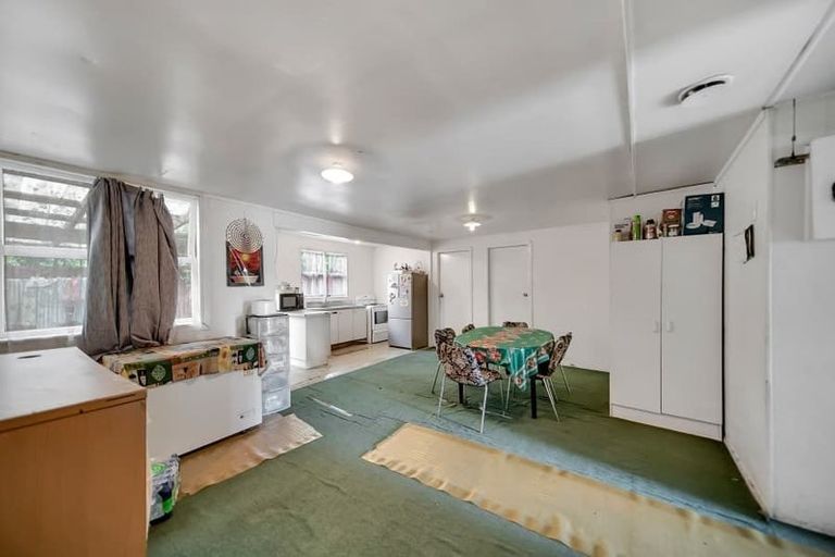 Photo of property in 4 Kambalda Street, Mangere Bridge, Auckland, 2022