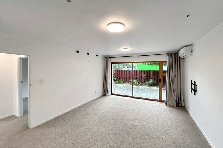Photo of property in 2/773 Beach Road, Browns Bay, Auckland, 0630