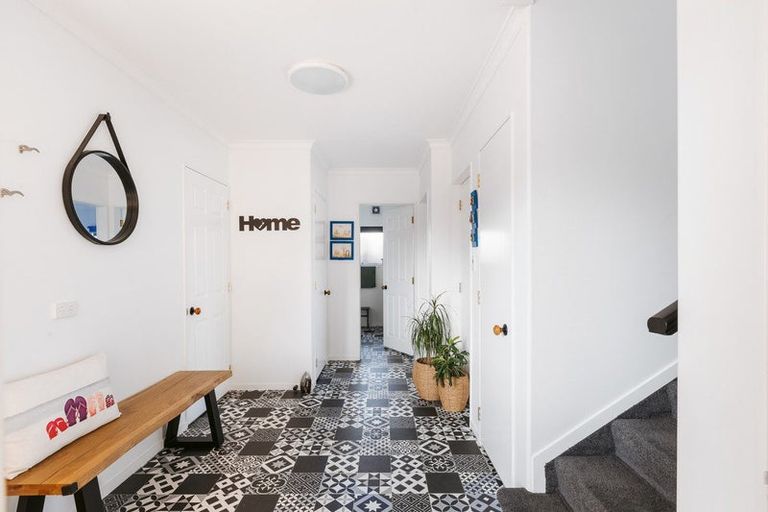 Photo of property in 2/8 Aberdeen Street, Mount Maunganui, 3116