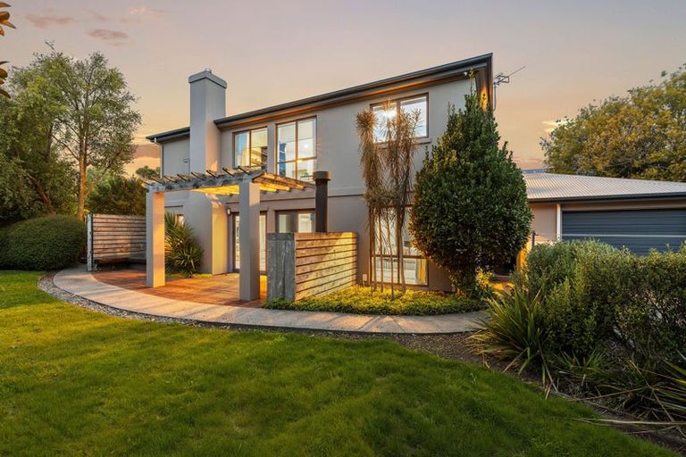 Photo of property in 42 Meadow Street, Papanui, Christchurch, 8052