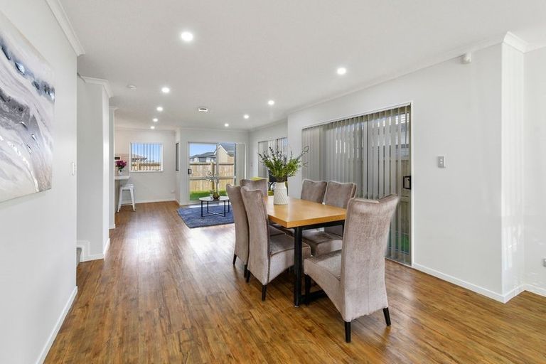 Photo of property in 5 Survila Street, Takanini, 2110