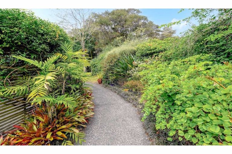 Photo of property in 25 Edkins Road, Kerikeri, 0230