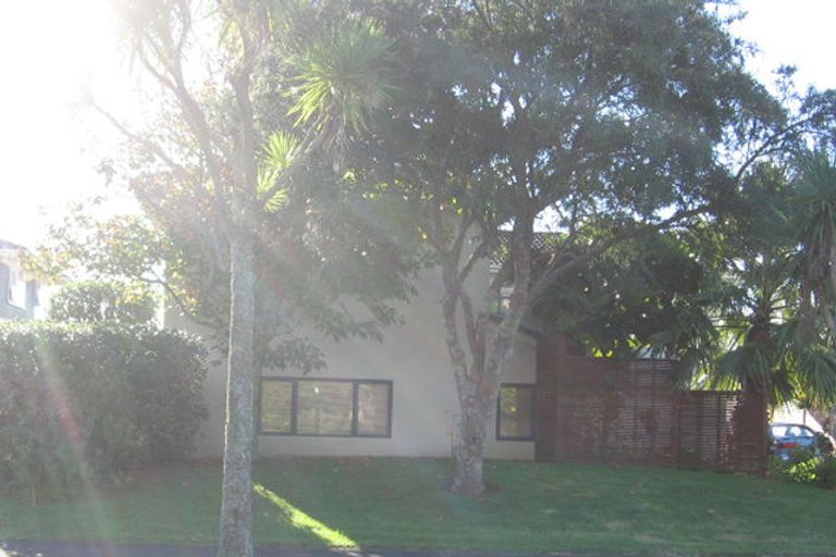 Photo of property in 1/22 Sea Spray Drive, Bucklands Beach, Auckland, 2012