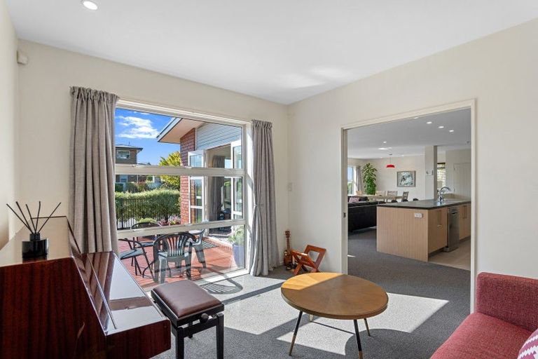 Photo of property in 18 Kenmure Drive, Huntsbury, Christchurch, 8022