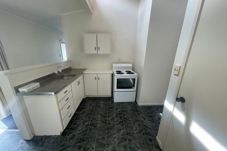 Photo of property in 7 Aden Place, Clendon Park, Auckland, 2103