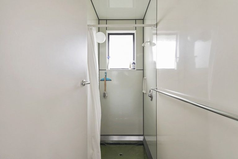 Photo of property in 29 Hennessy Street East, Foxton Beach, Foxton, 4815