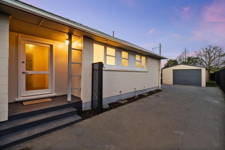 Photo of property in 102 Carisbrooke Street, Aranui, Christchurch, 8061