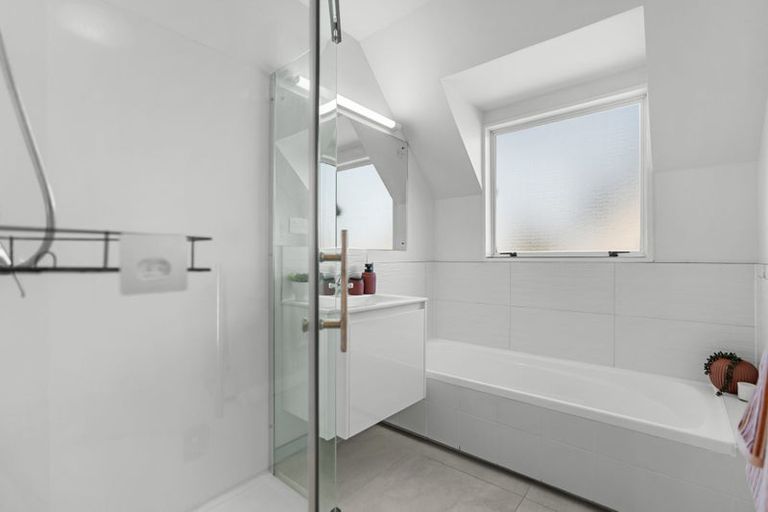 Photo of property in 1/57 Weka Street, Fendalton, Christchurch, 8041