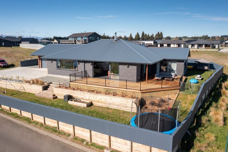 Photo of property in 6 Tawera Place, Te Anau, 9679