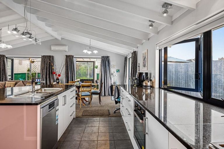 Photo of property in 77a Wilson Street, Hawera, 4610