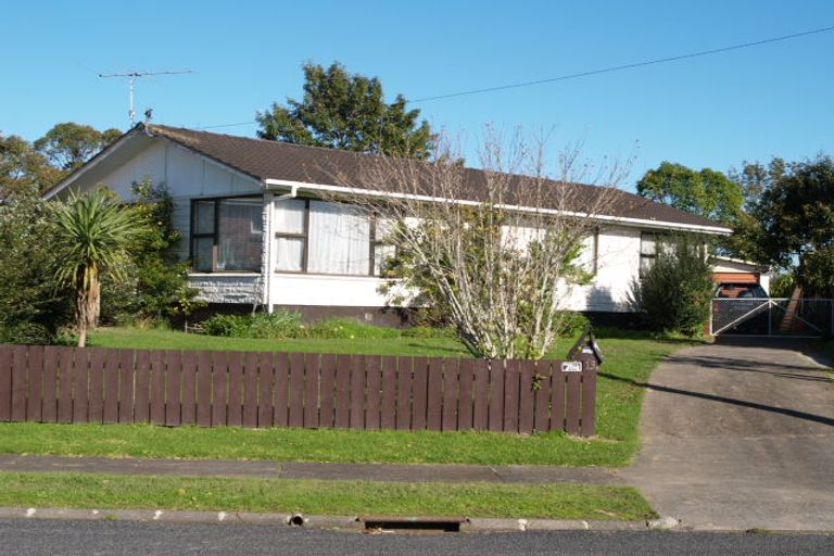 Photo of property in 13 Raglan Street, Mangere East, Auckland, 2024