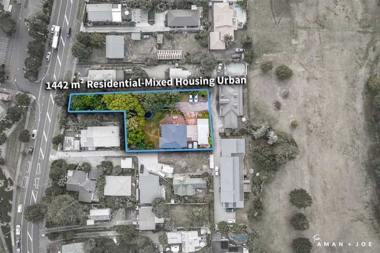 Photo of property in 739 Swanson Road, Swanson, Auckland, 0612