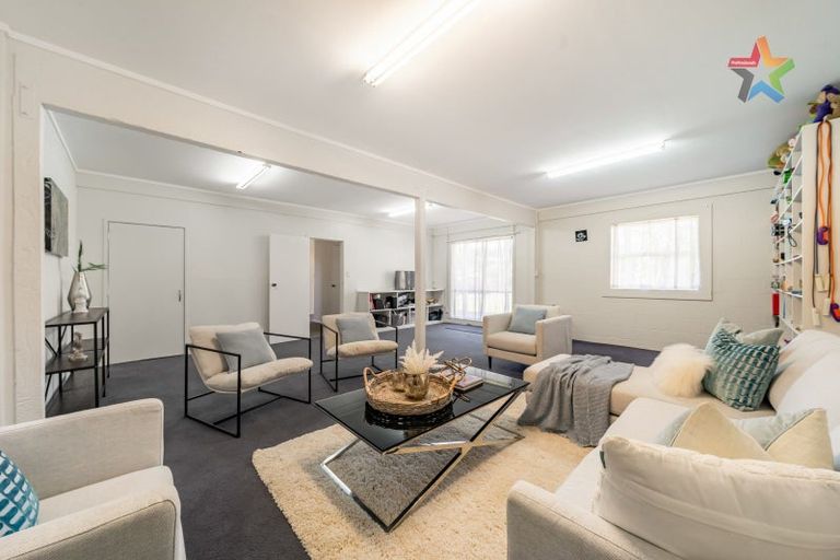 Photo of property in 31 Cedar Street, Maungaraki, Lower Hutt, 5010