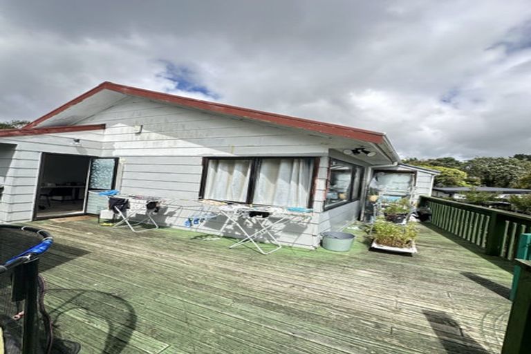 Photo of property in 14 Garton Drive, Massey, Auckland, 0614